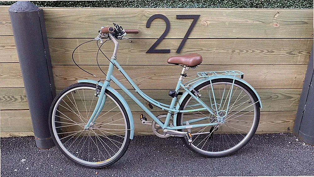 KHS Cruiser Bicycle (medium size, low cross bar)